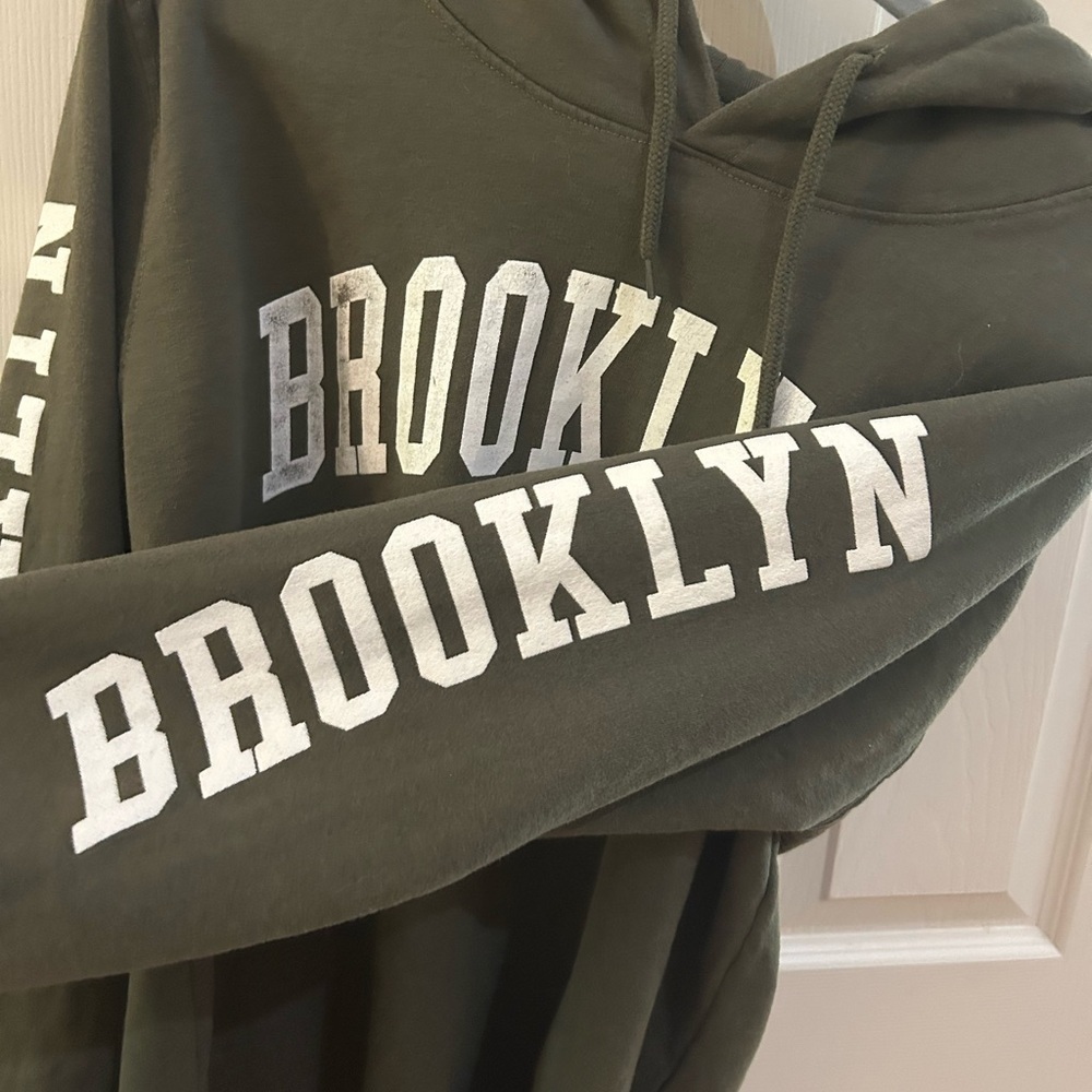 ON Fire Green Brooklyn New York Sweatshirt - Picture 3 of 5